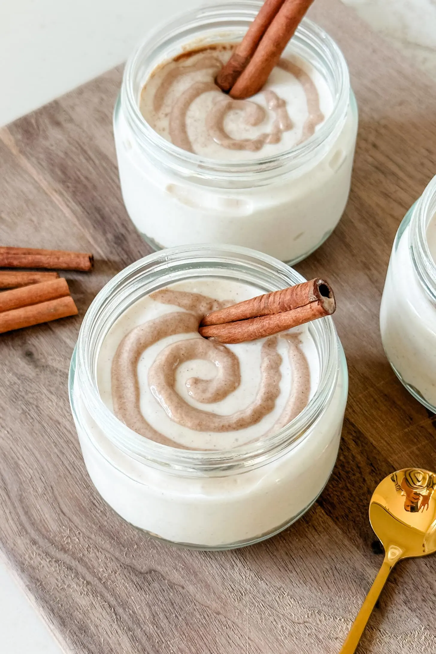 cottage-cheese-cinnamon-roll-cheesecake-jar