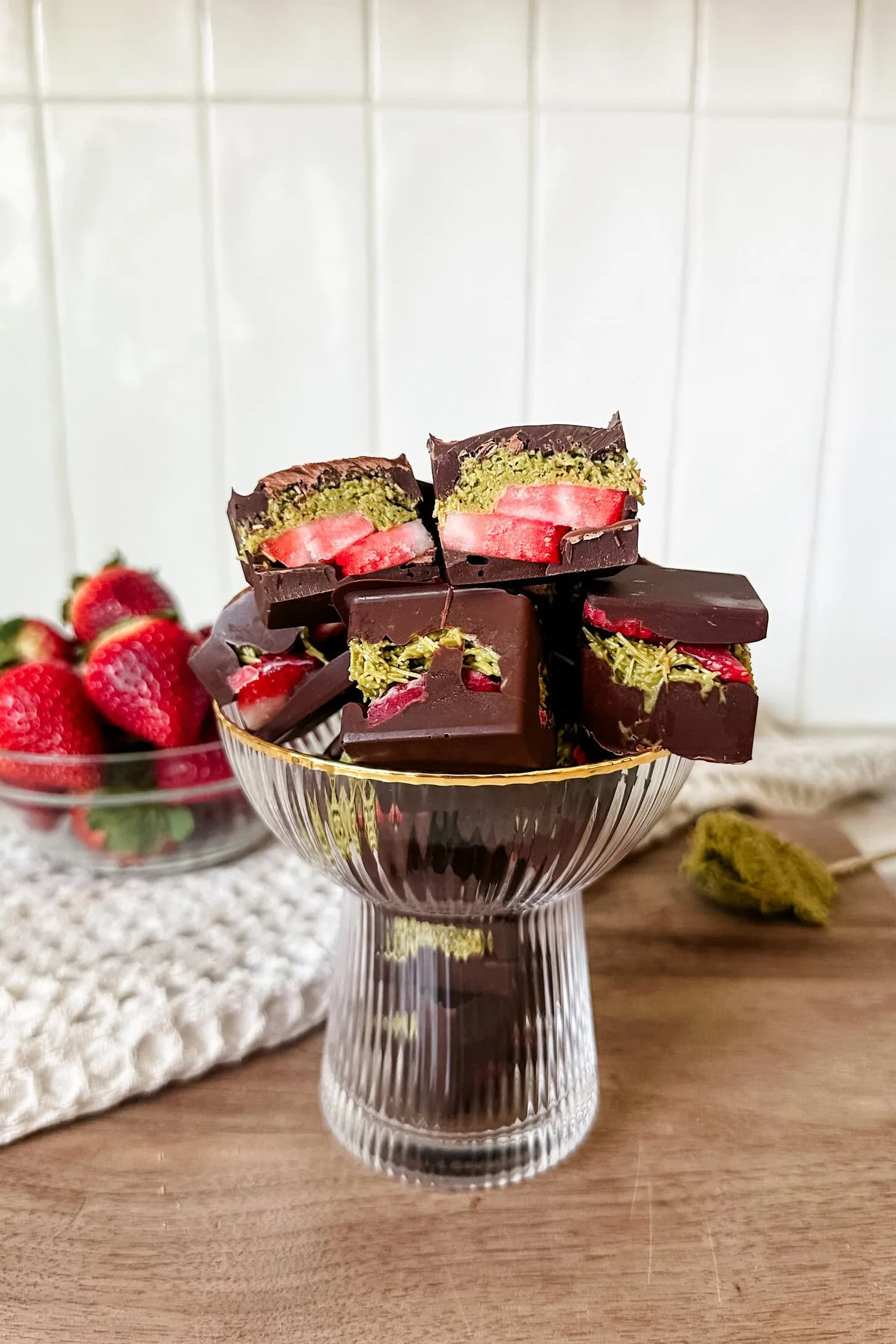dubai-inspired-chocolate-strawberries