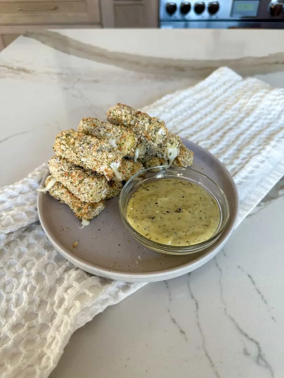 air-fryer-gluten-free-mozzarella-sticks