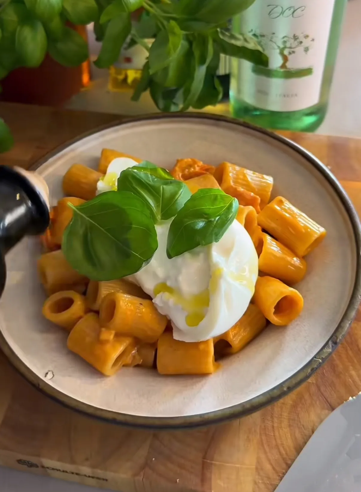 creamy-cherry-tomato-pasta-with-burrata