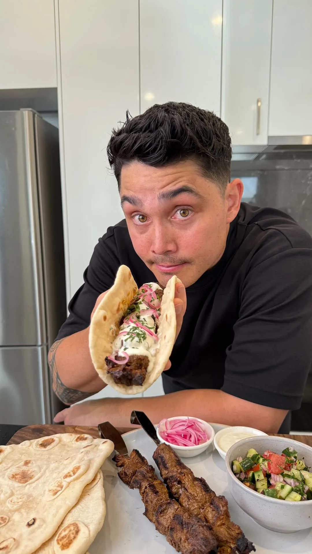 scotch-fillet-kebabs-with-garlic-sauce-shirazi-salad-and-flatbread