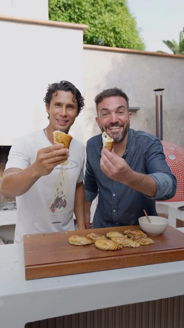empanadas-de-aji-de-gallina-aji-de-gallina-empanadas