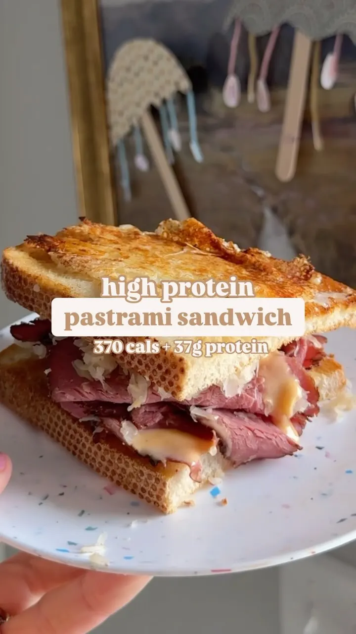 pastrami-melt-with-cheesy-crust