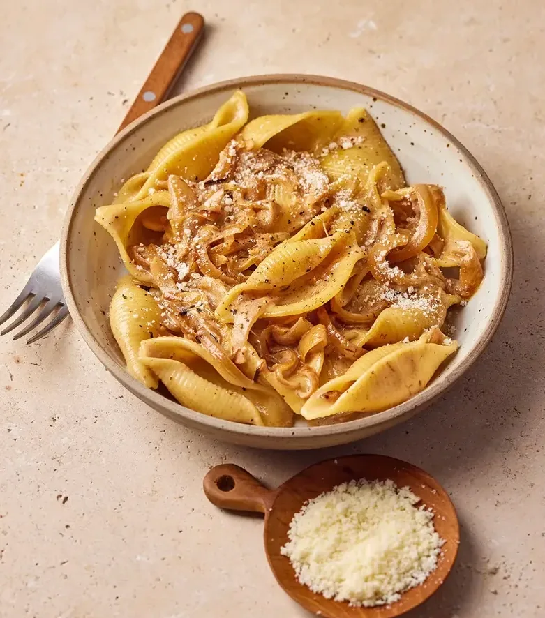 pates-aux-oignons-caramelises