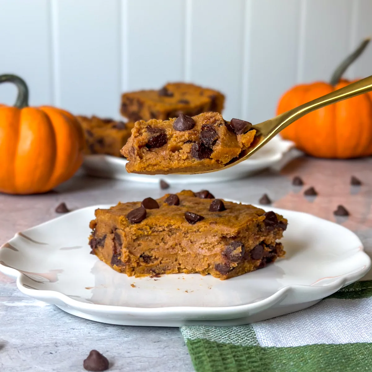 easy-pumpkin-blondies-recipe