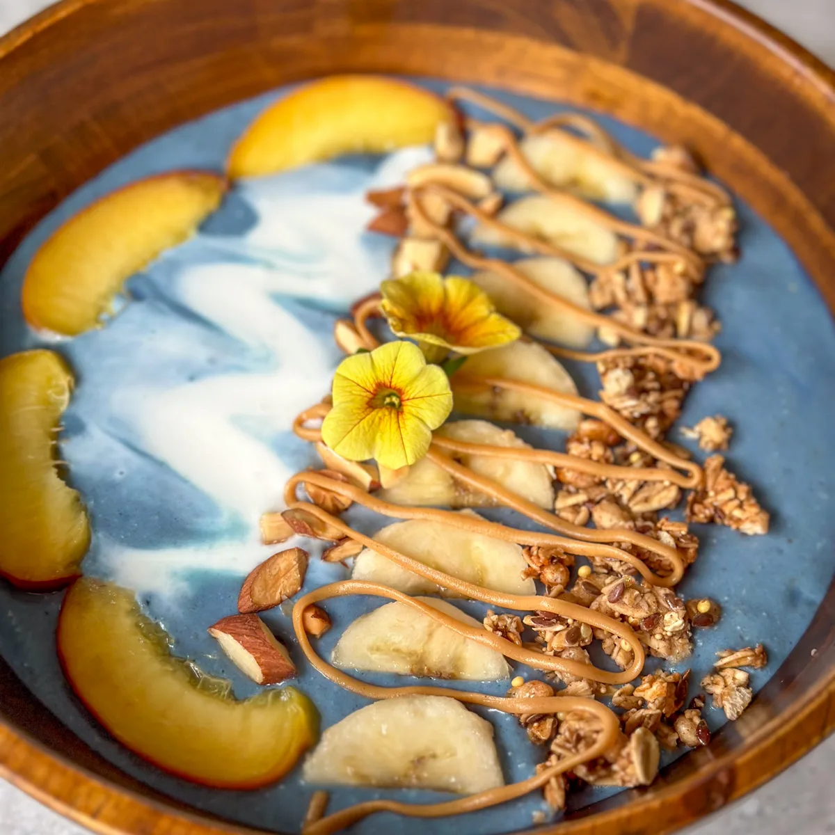 high-protein-blue-vanilla-smoothie-bowl