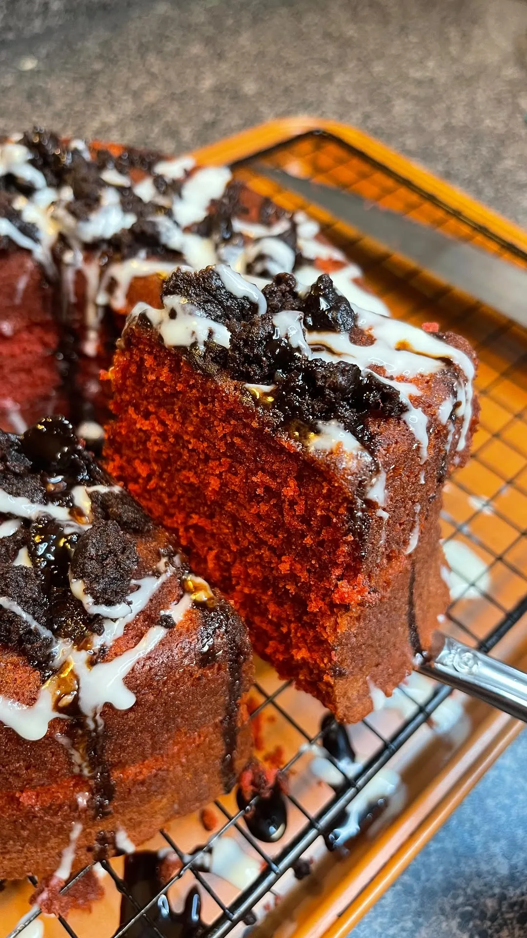 red-velvet-pound-cake