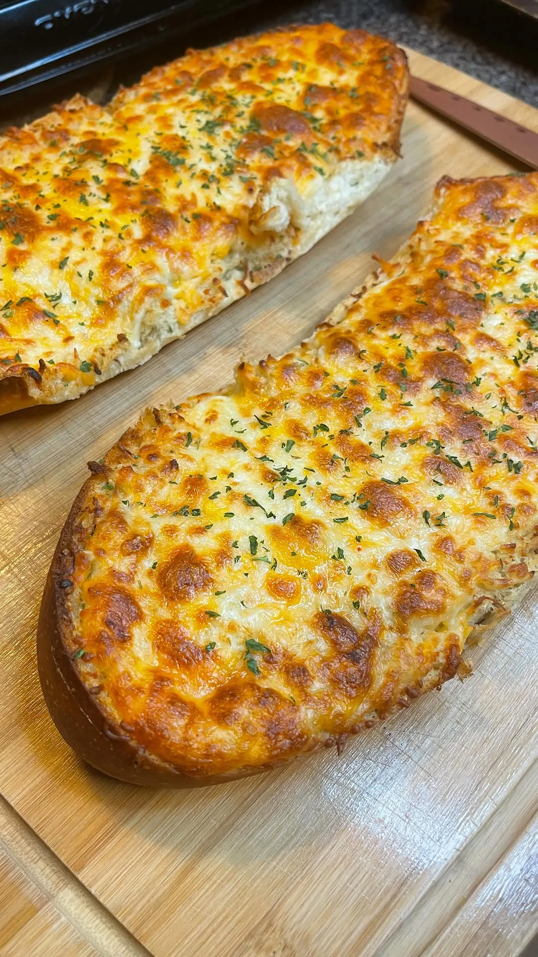 cheesy-garlic-bread