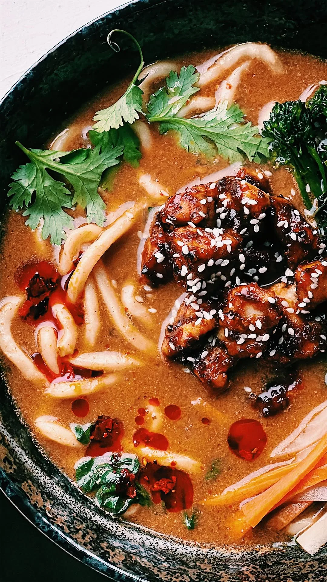 thai-mushroom-udon-soup