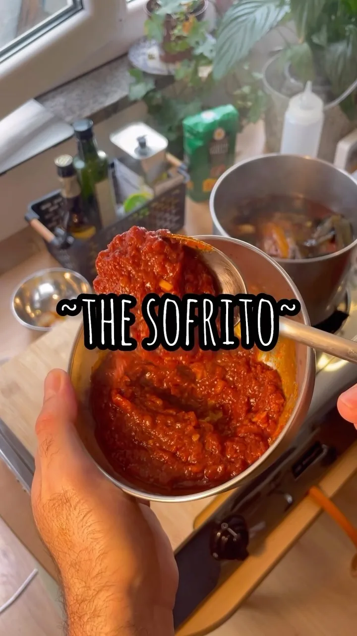 strong-sofrito-for-paella