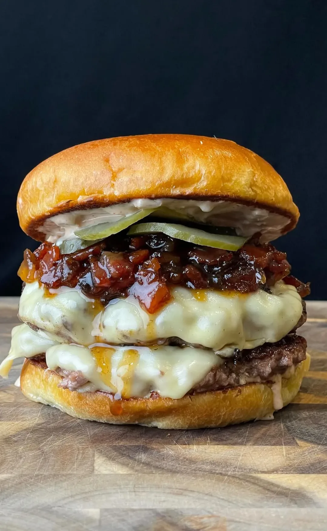 burger-with-bacon-jam