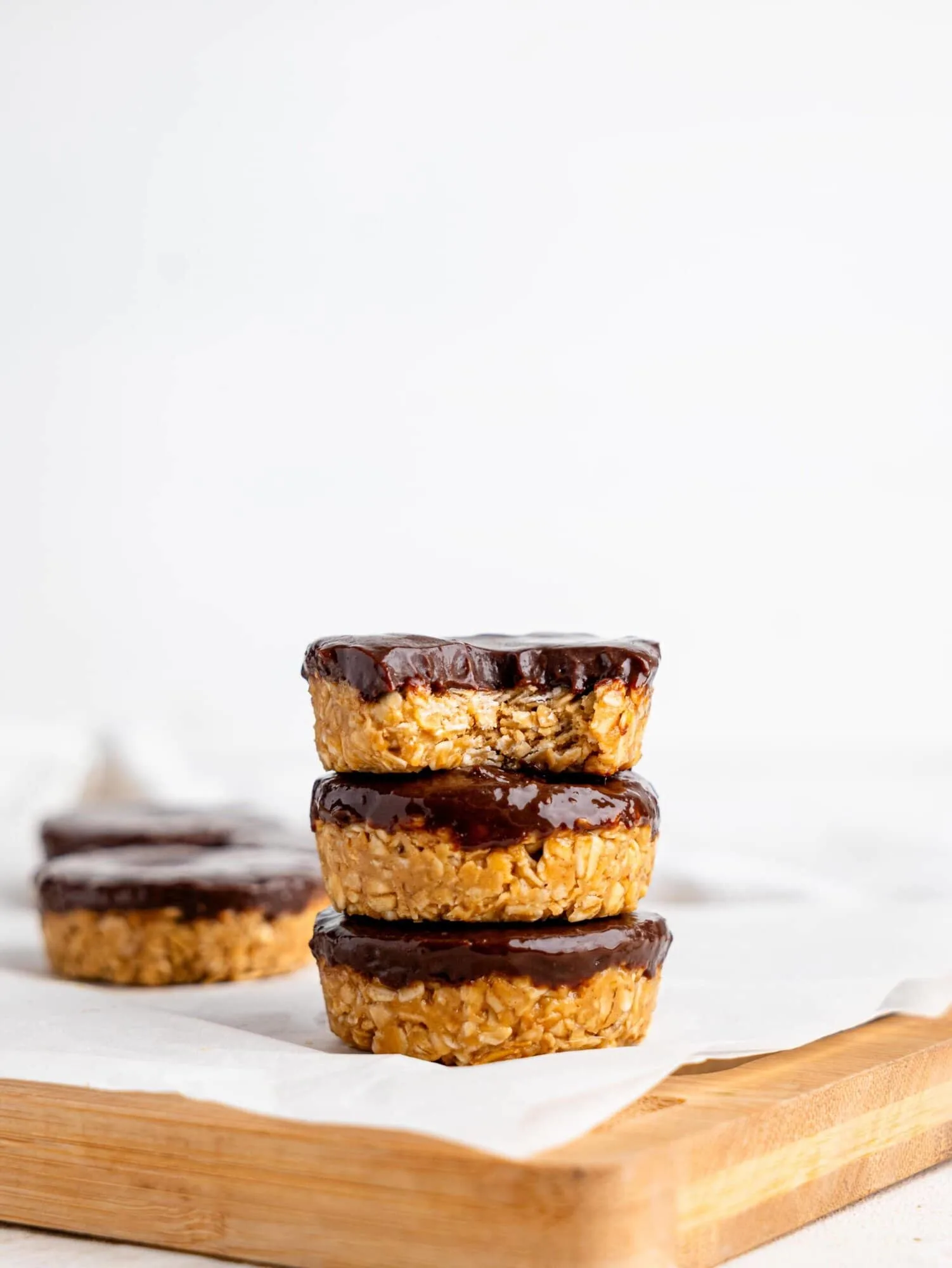 chocolate-peanut-butter-oatmeal-cups