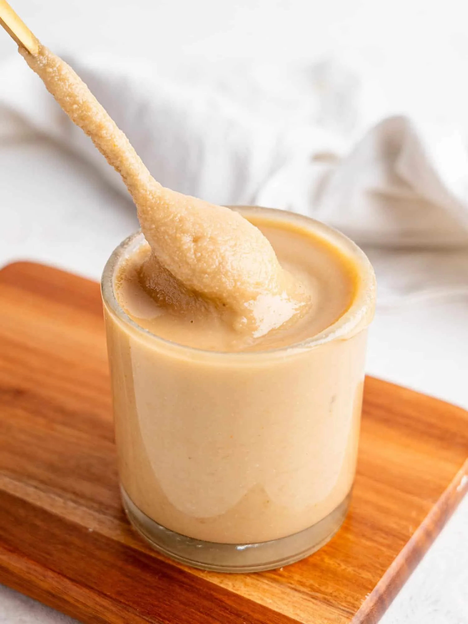1-ingredient-macadamia-nut-butter