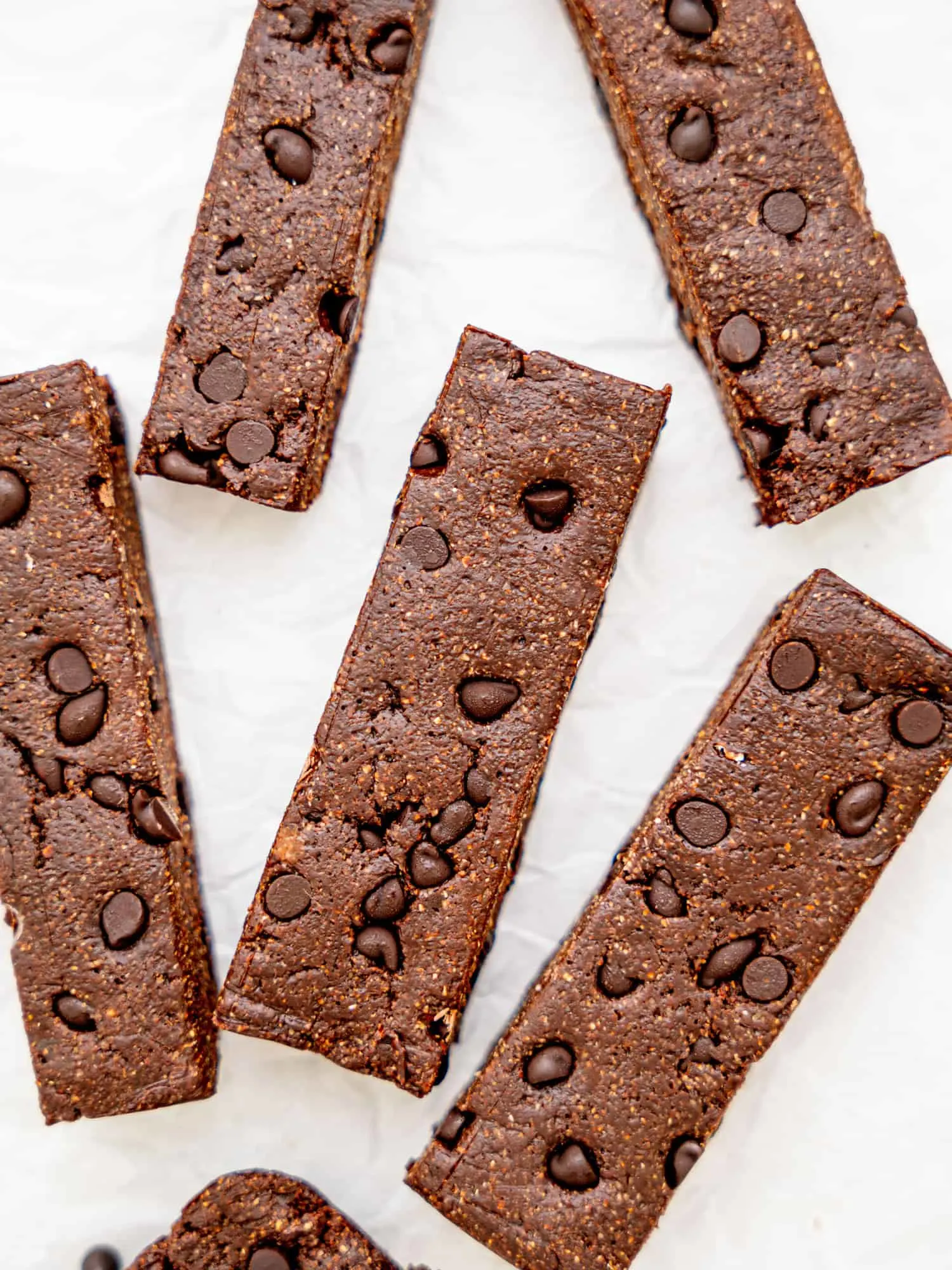 no-bake-brownie-protein-bars