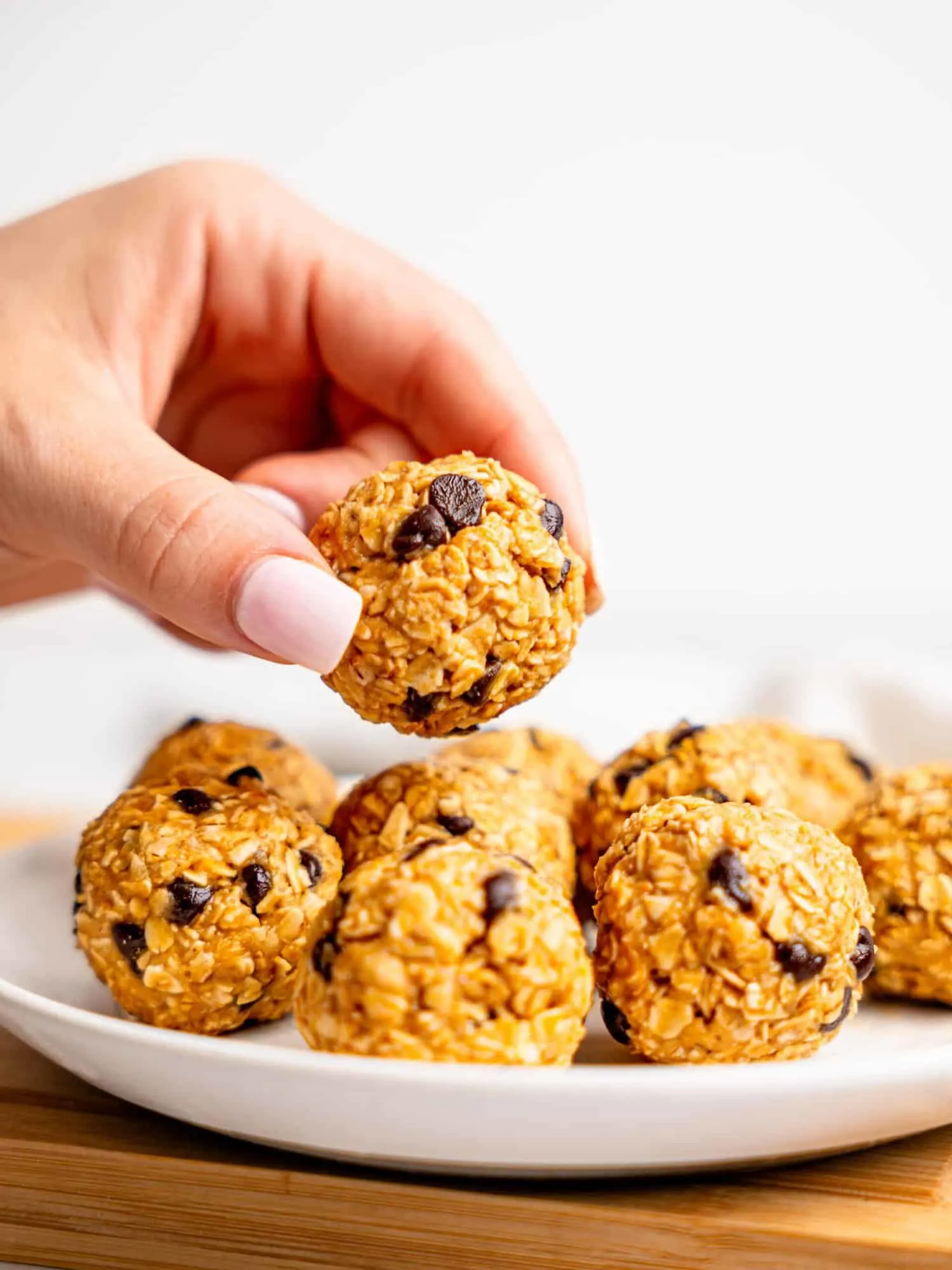 3-ingredient-peanut-butter-oatmeal-balls