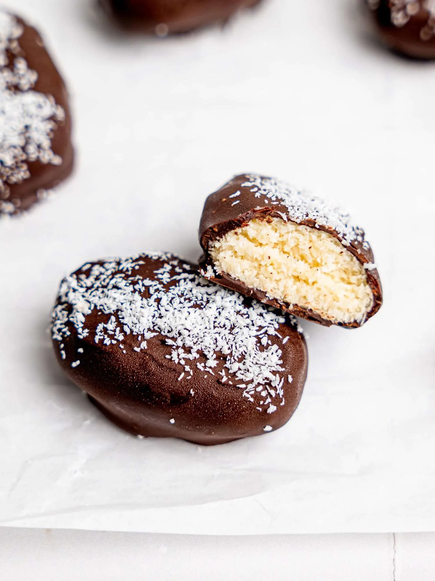 healthy-dark-chocolate-bounty-bars