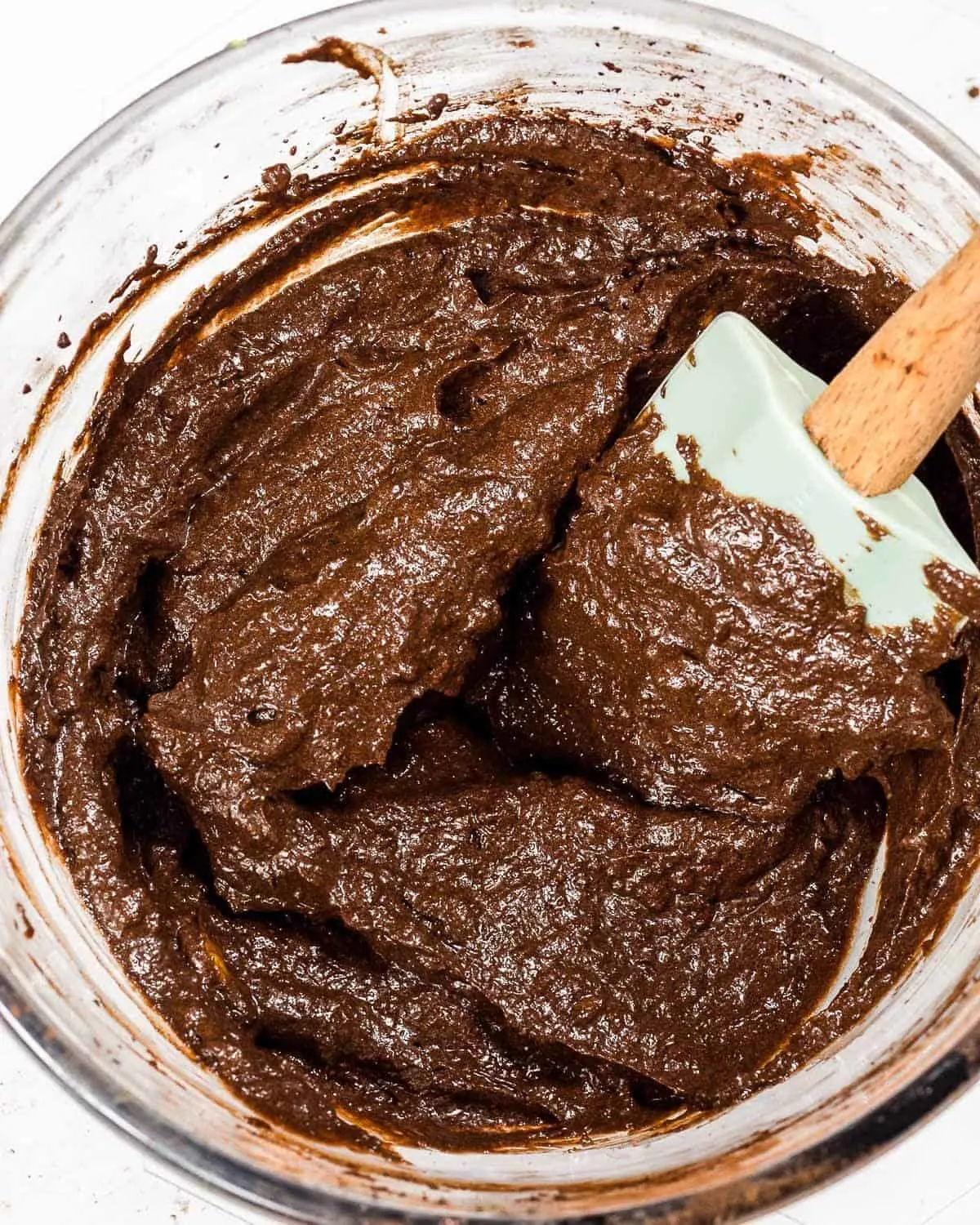 healthy-chocolate-frosting-(made-with-avocado!)
