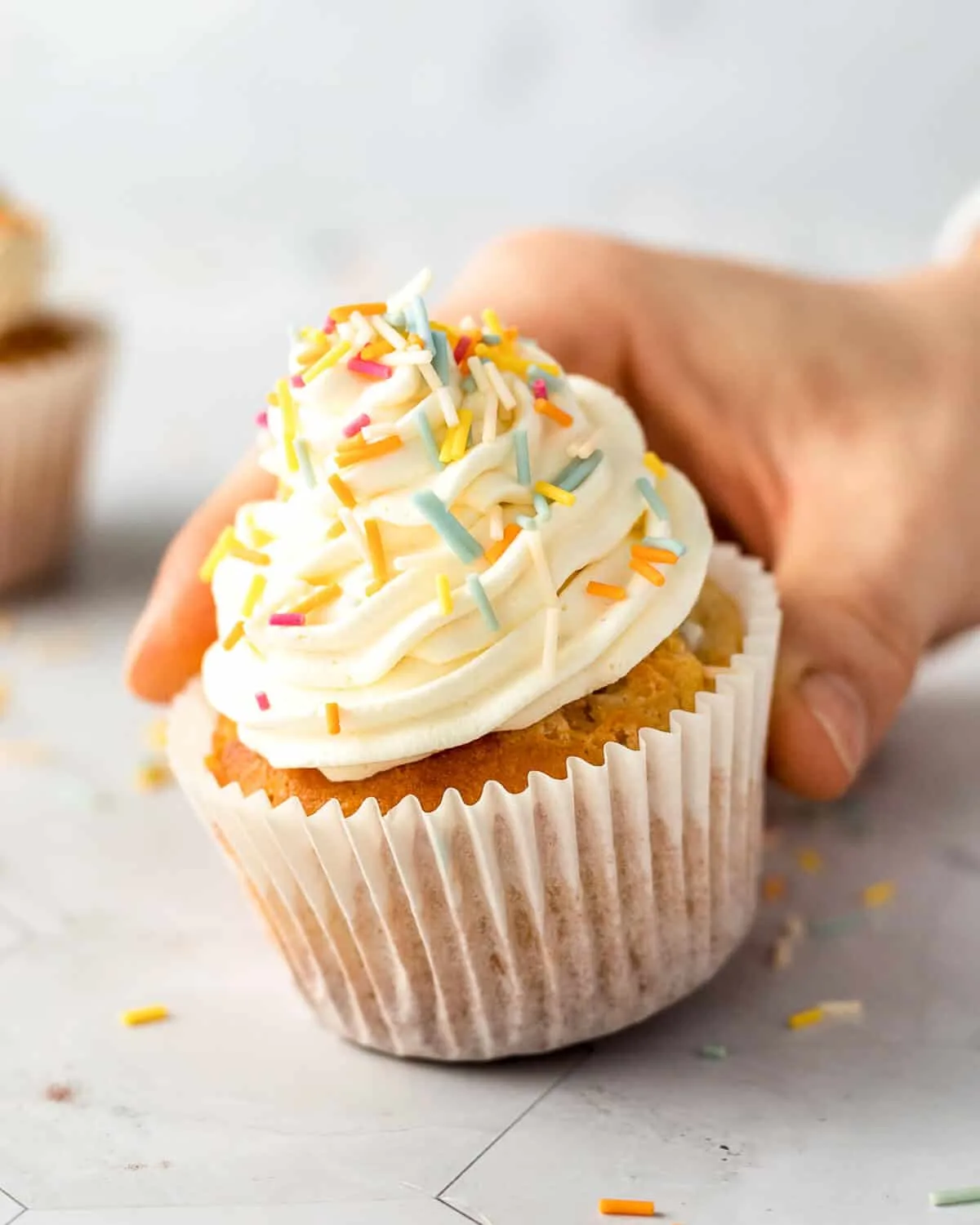 easy-vanilla-cupcakes