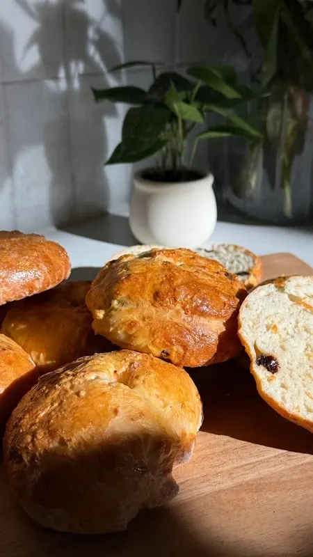 carrot-cake-protein-bagels