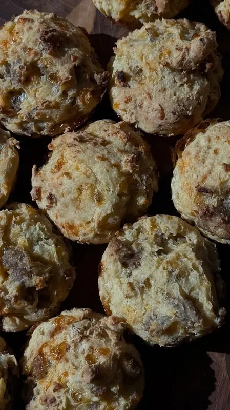 cheesy-sausage-protein-muffins