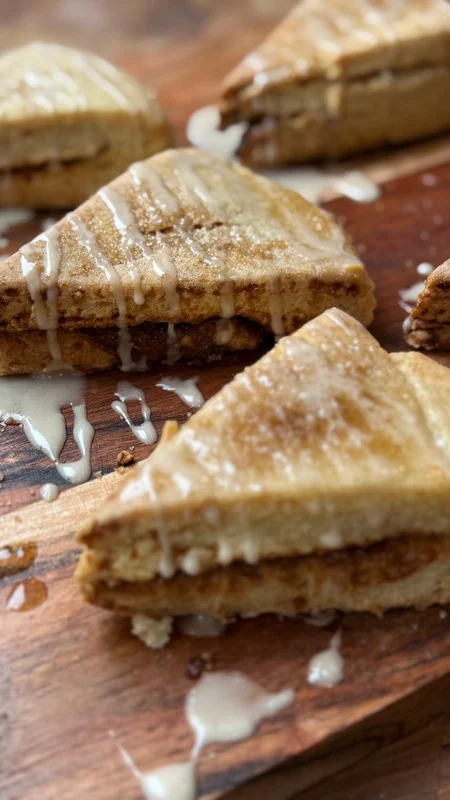 cinnamon-roll-scones
