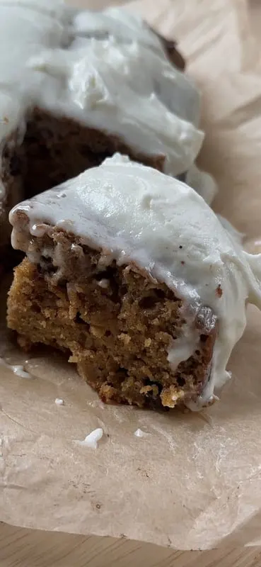 banana-bread-blondies-with-buttercream-frosting