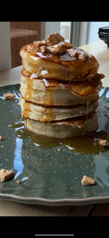 cottage-cheese-gingerbread-pancakes