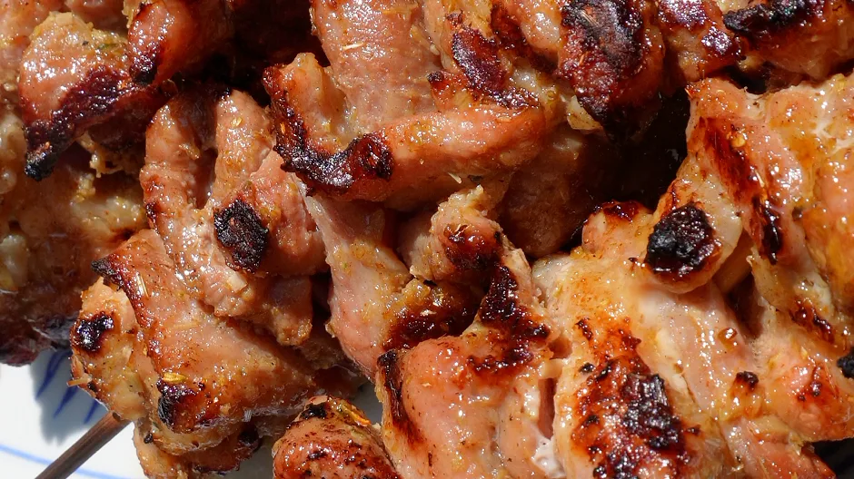 vietnamese-grilled-lemongrass-pork-skewers:-thit-nuong