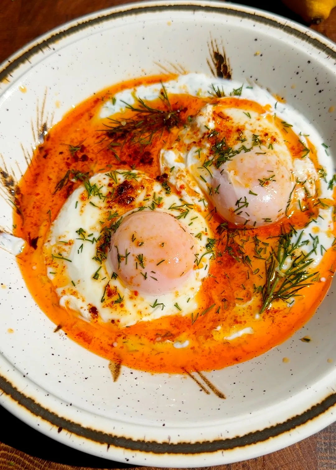 turkish-poached-eggs-(cilbir)