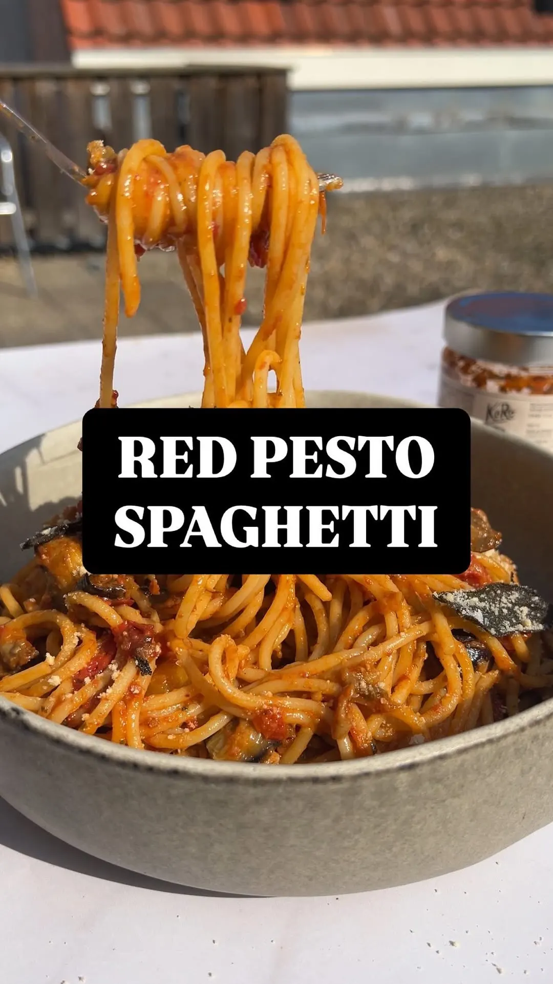 red-pesto-spaghetti