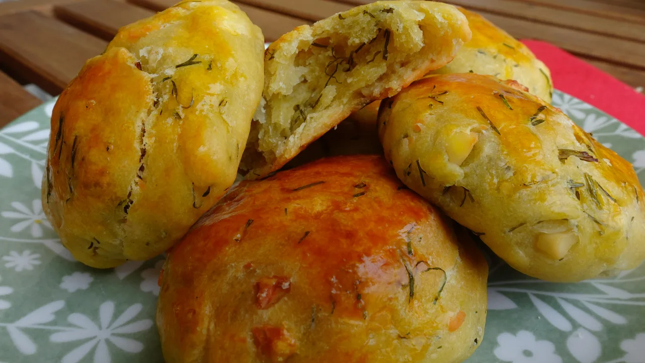 turkish-inspired-cheesy-scones