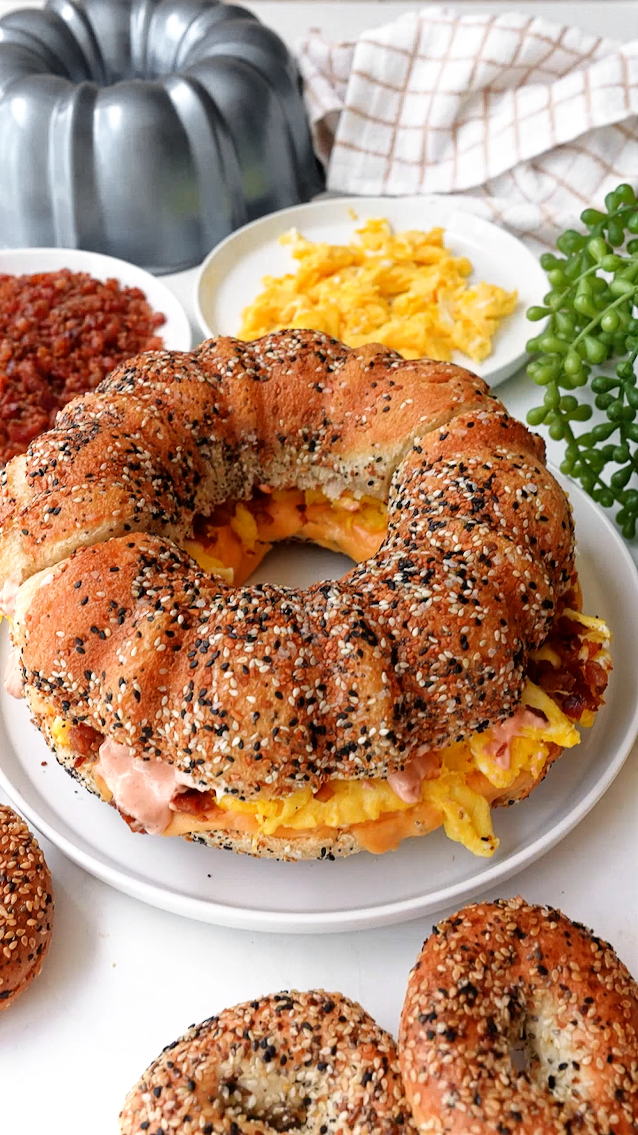 giant-everything-bagel:-bacon-egg-and-cheese