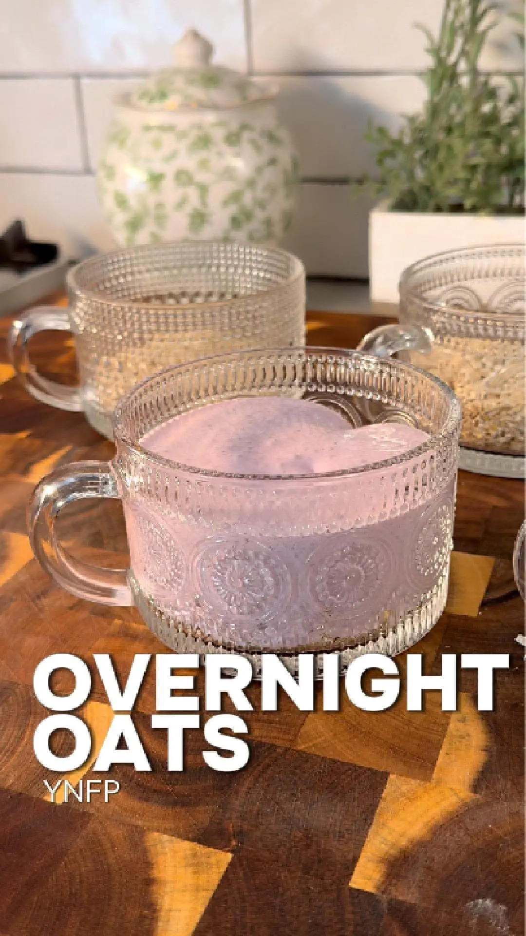 overnight-oats-with-berry-milk-blend