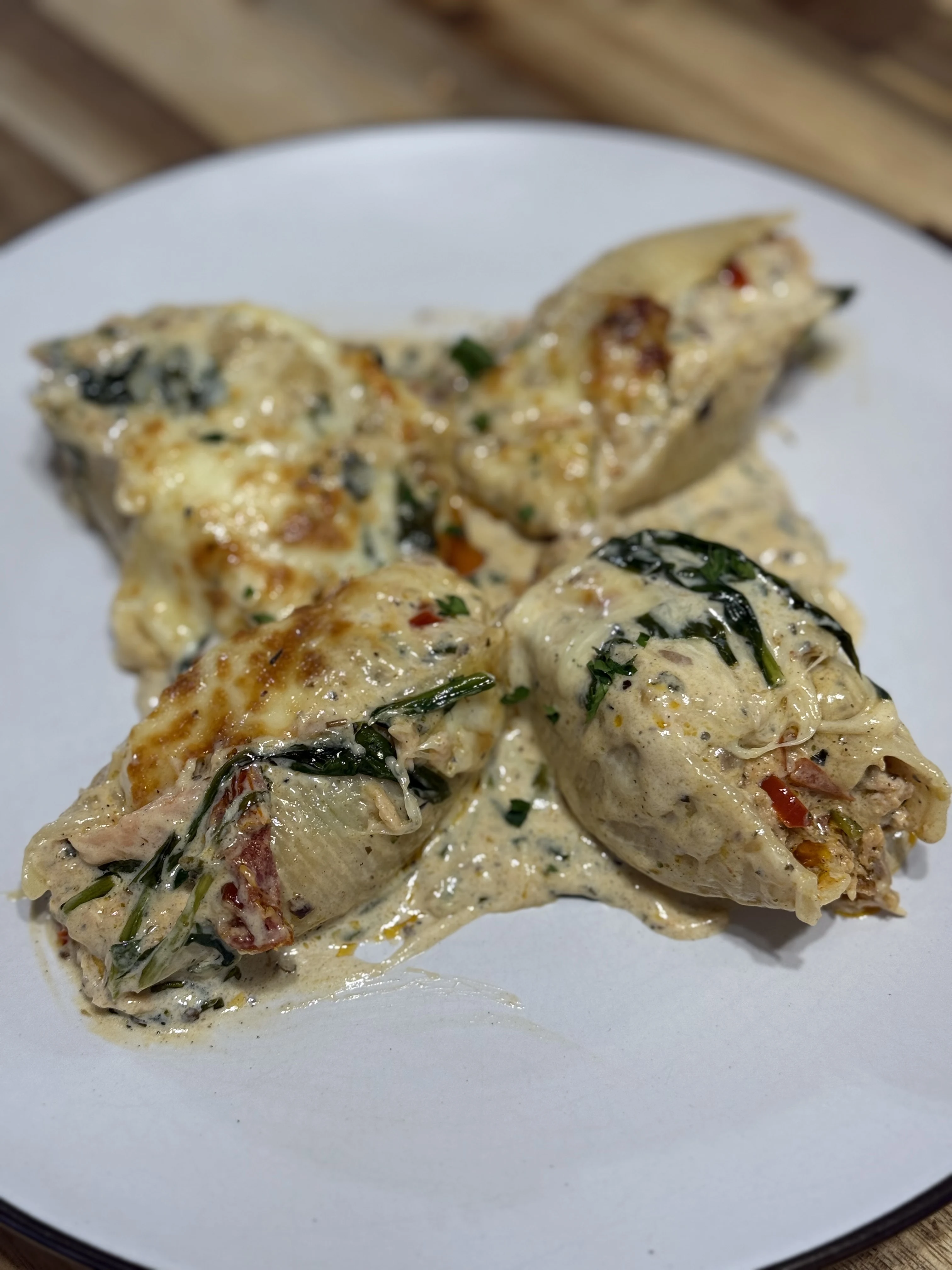 creamy-tuscan-salmon-stuffed-shells