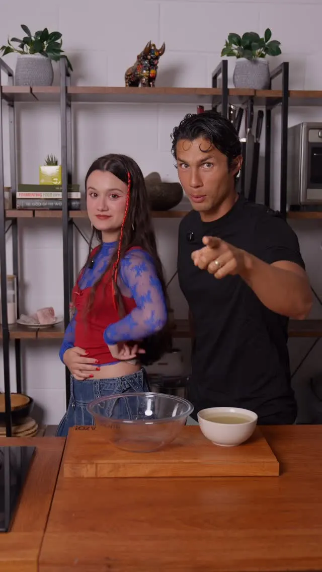 arepas-reina-pepiada-con-chalaquita-y-huasacaca-peruana