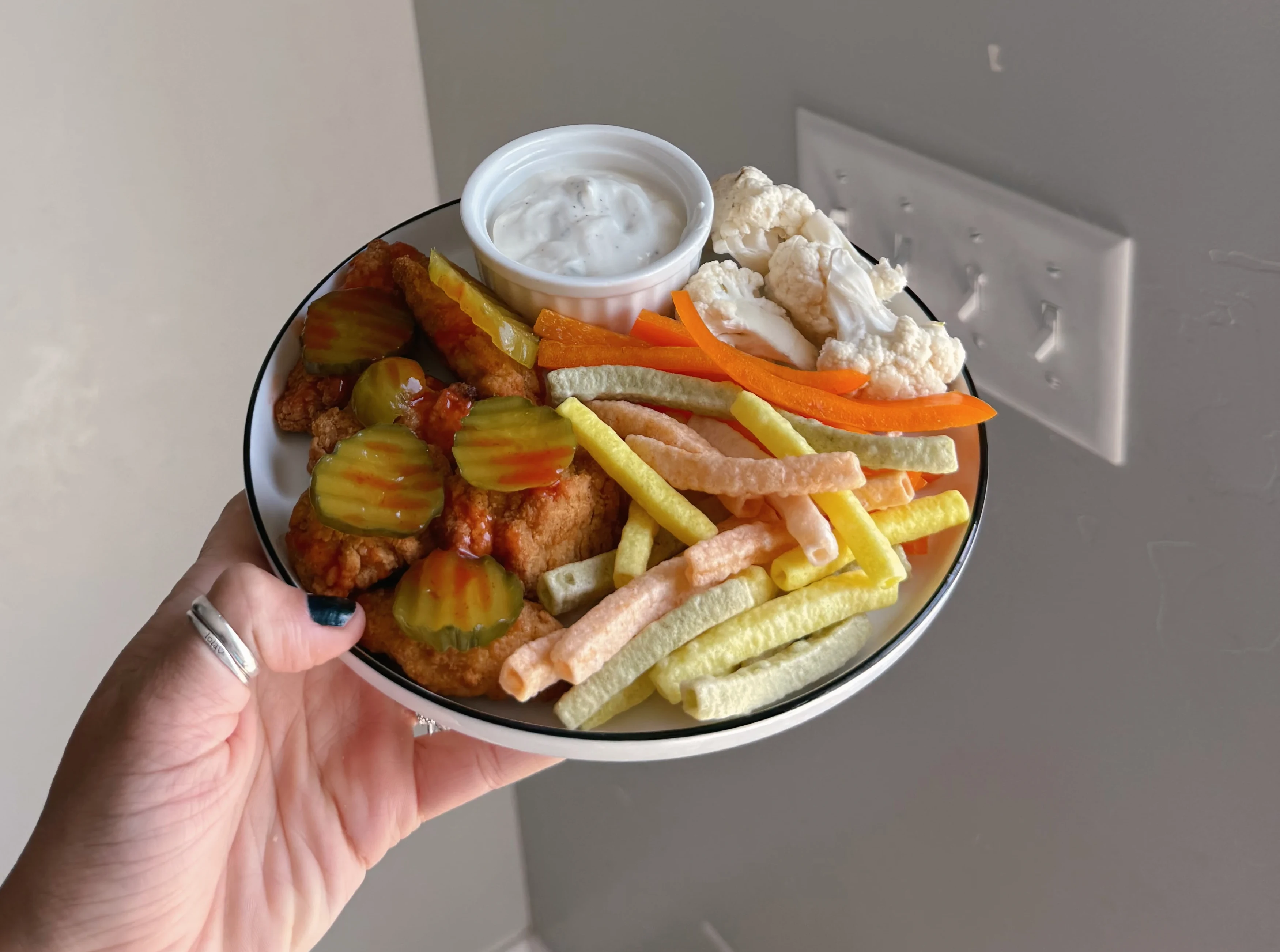 chicken-nugget-lunch-plate