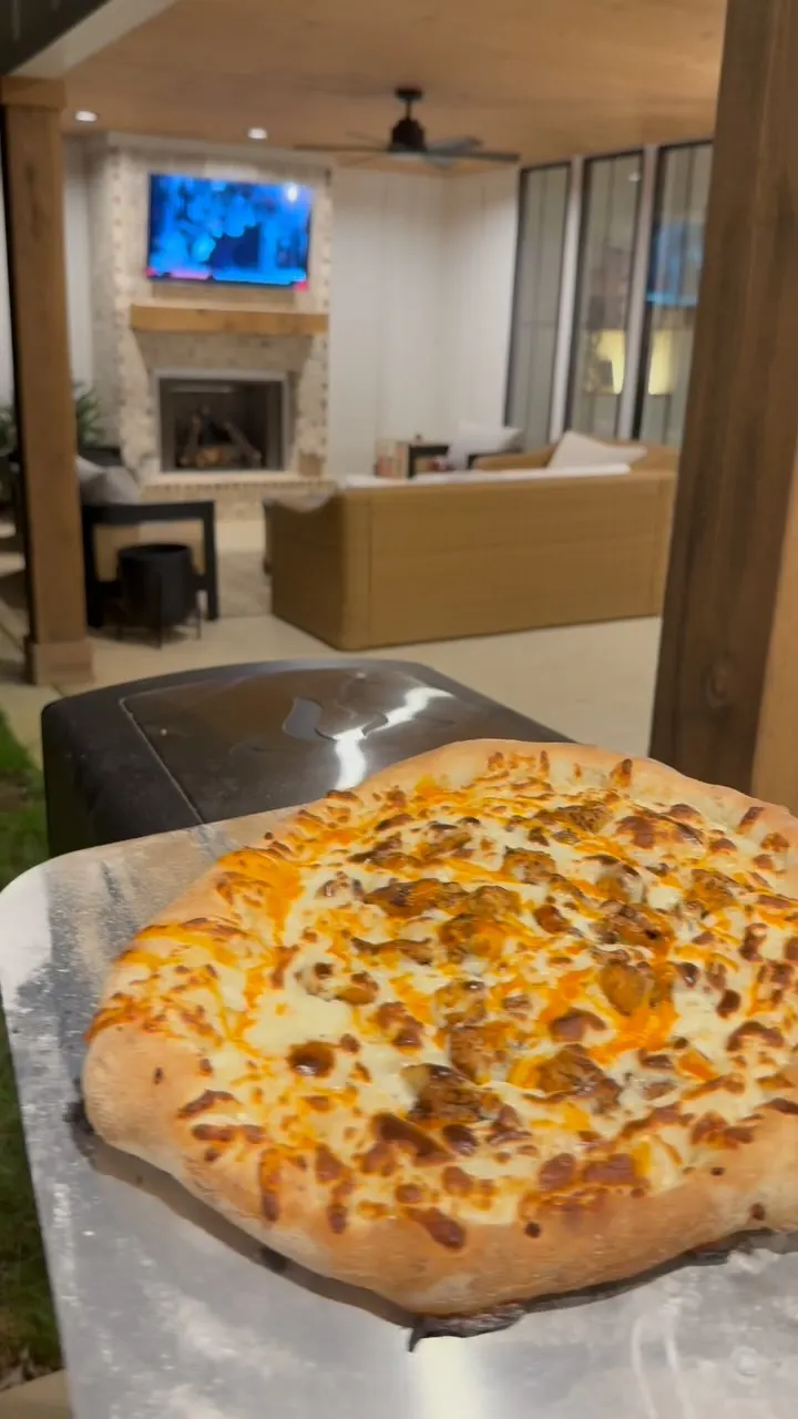 buffalo-chicken-pizza