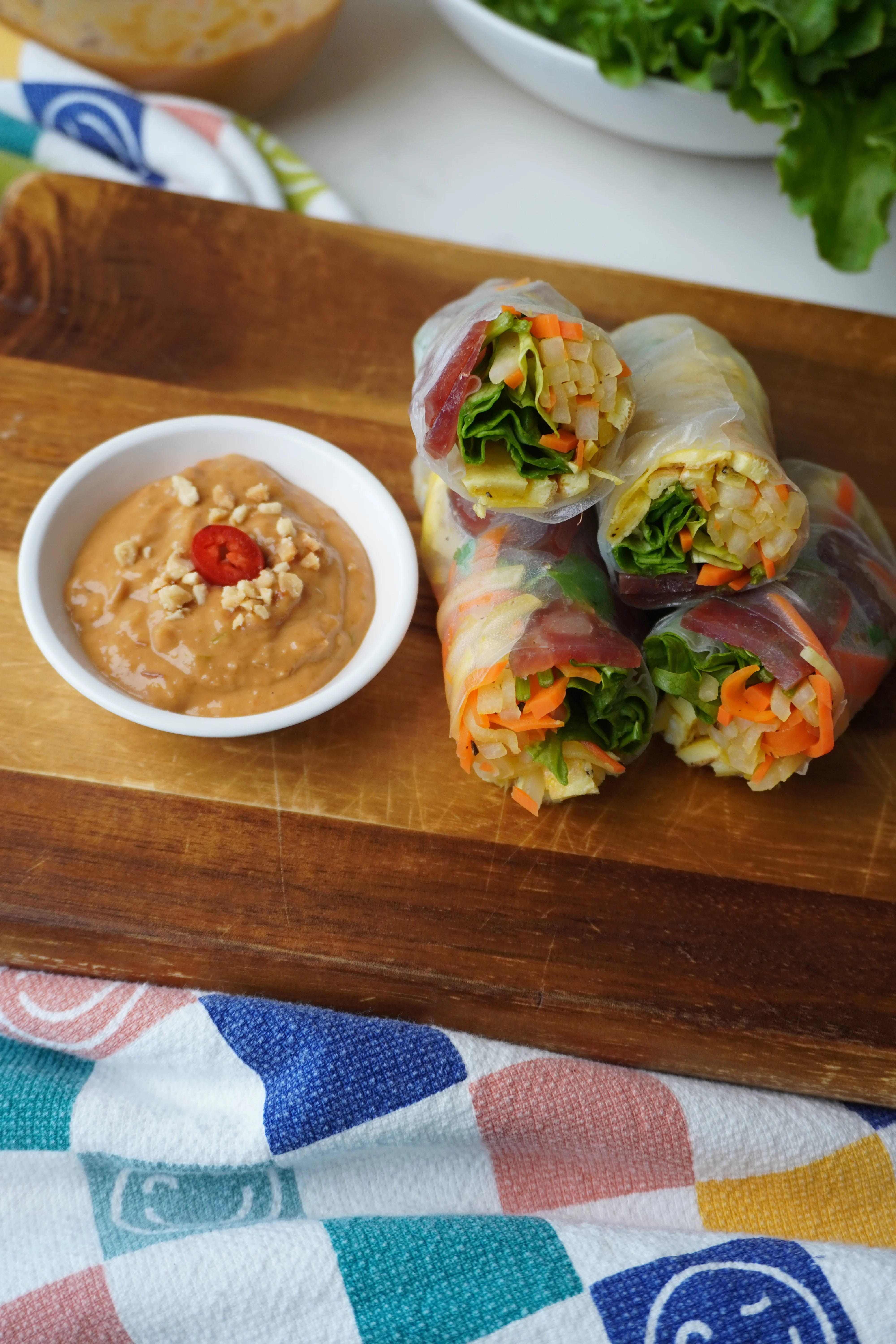 spicy-peanut-sauce-and-bo-bai-(diy-chinese-sausage-fresh-rolls)