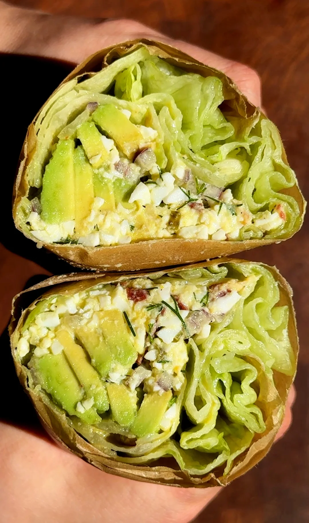 bacon-and-avocado-egg-salad-lettuce-wrap