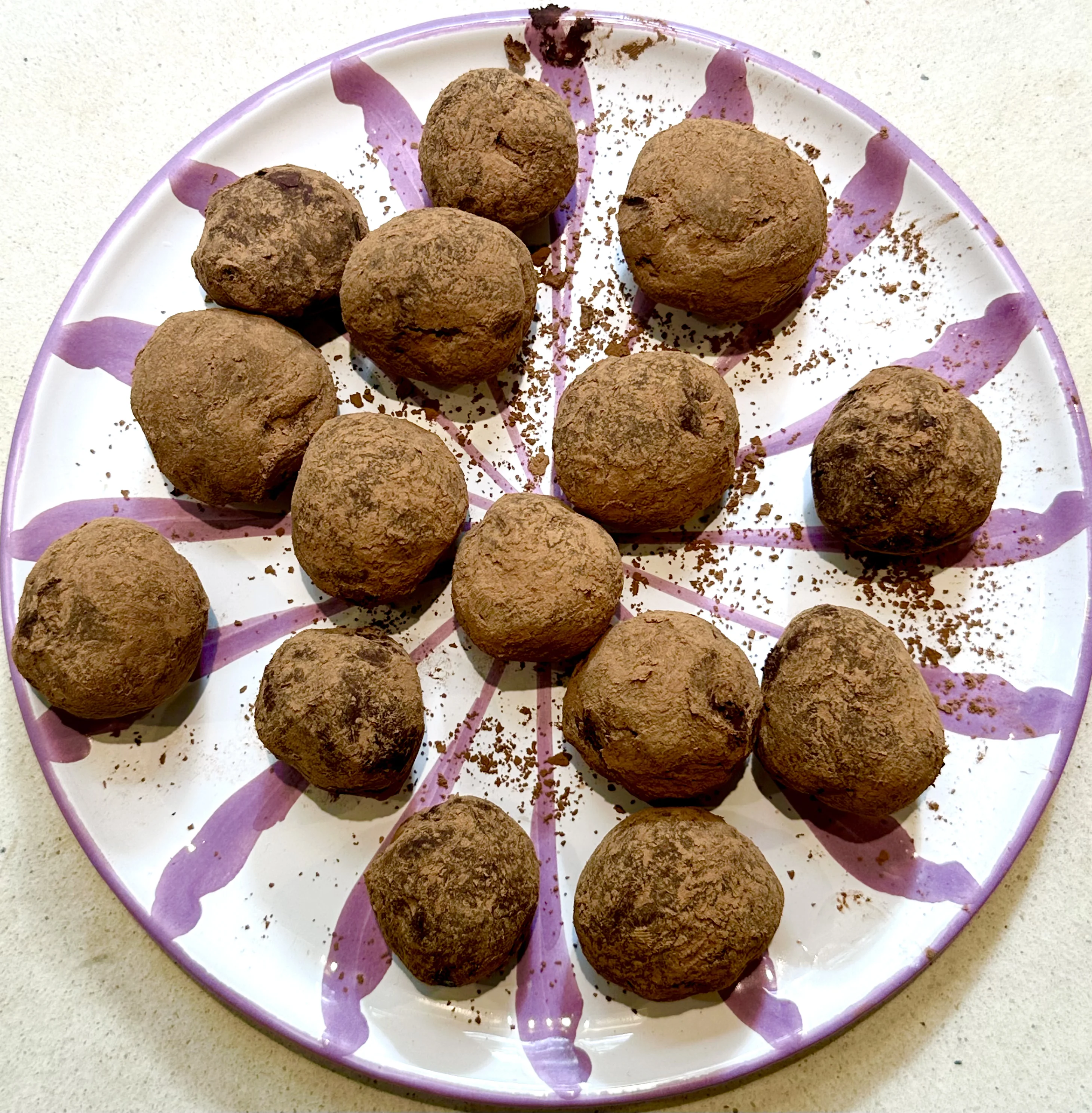slightly-spicy-chocolate-truffles