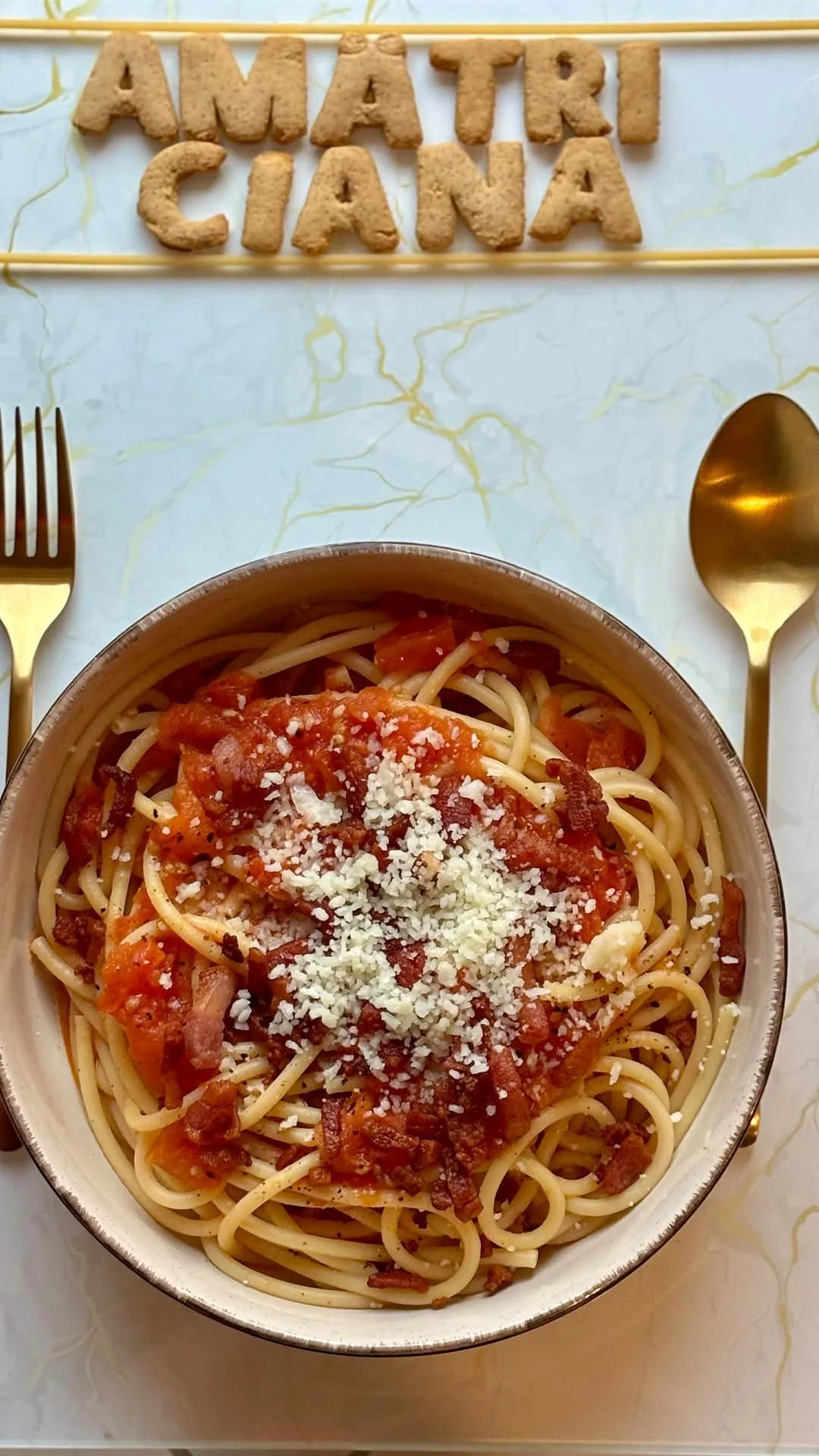bucatini-all'amatriciana