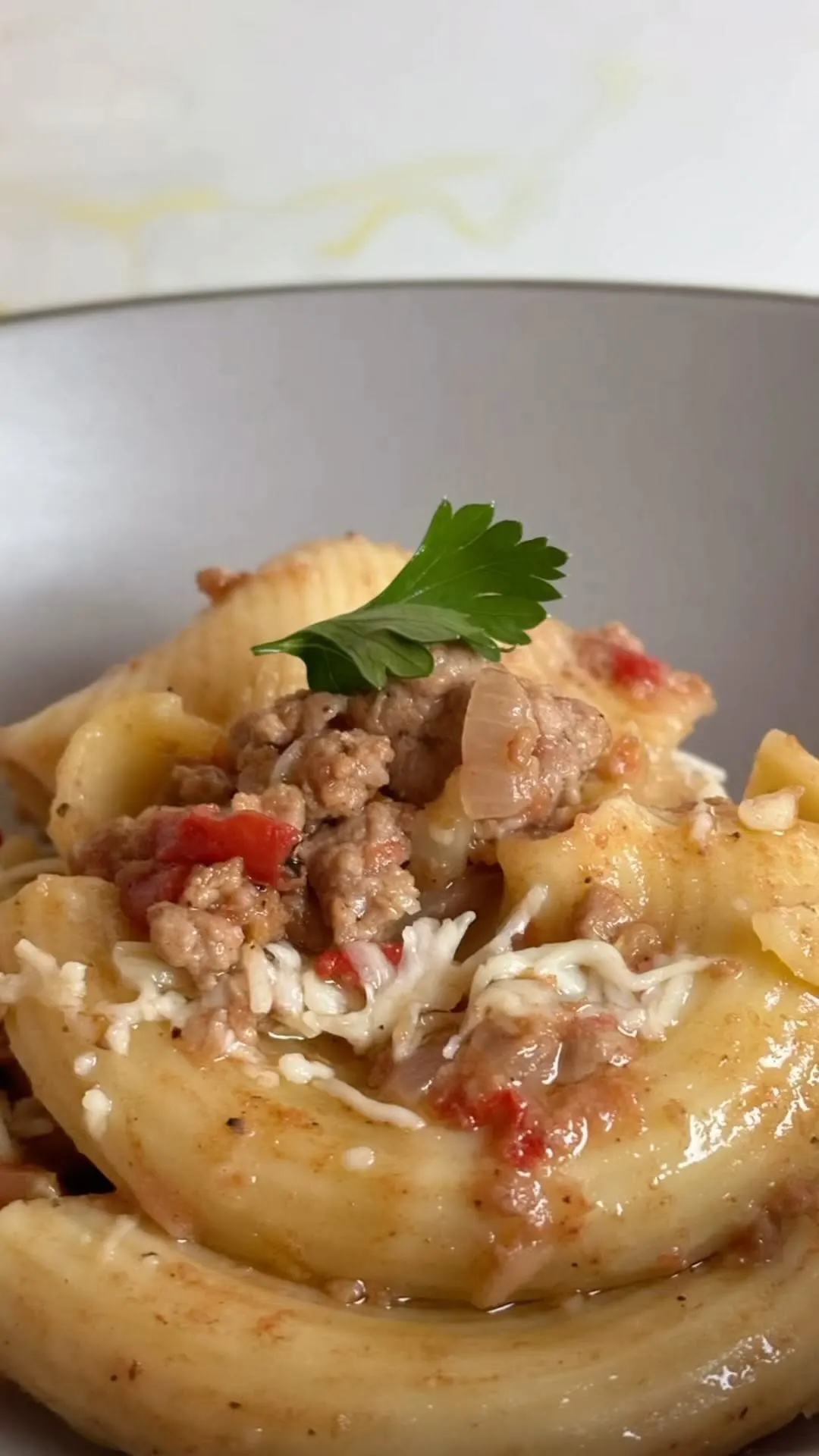 stuffed-pasta-shells-with-bolognese