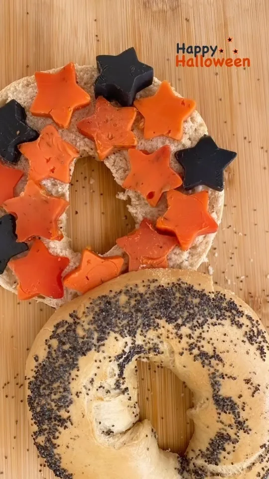 creepy-fun-halloween-bagel-snack