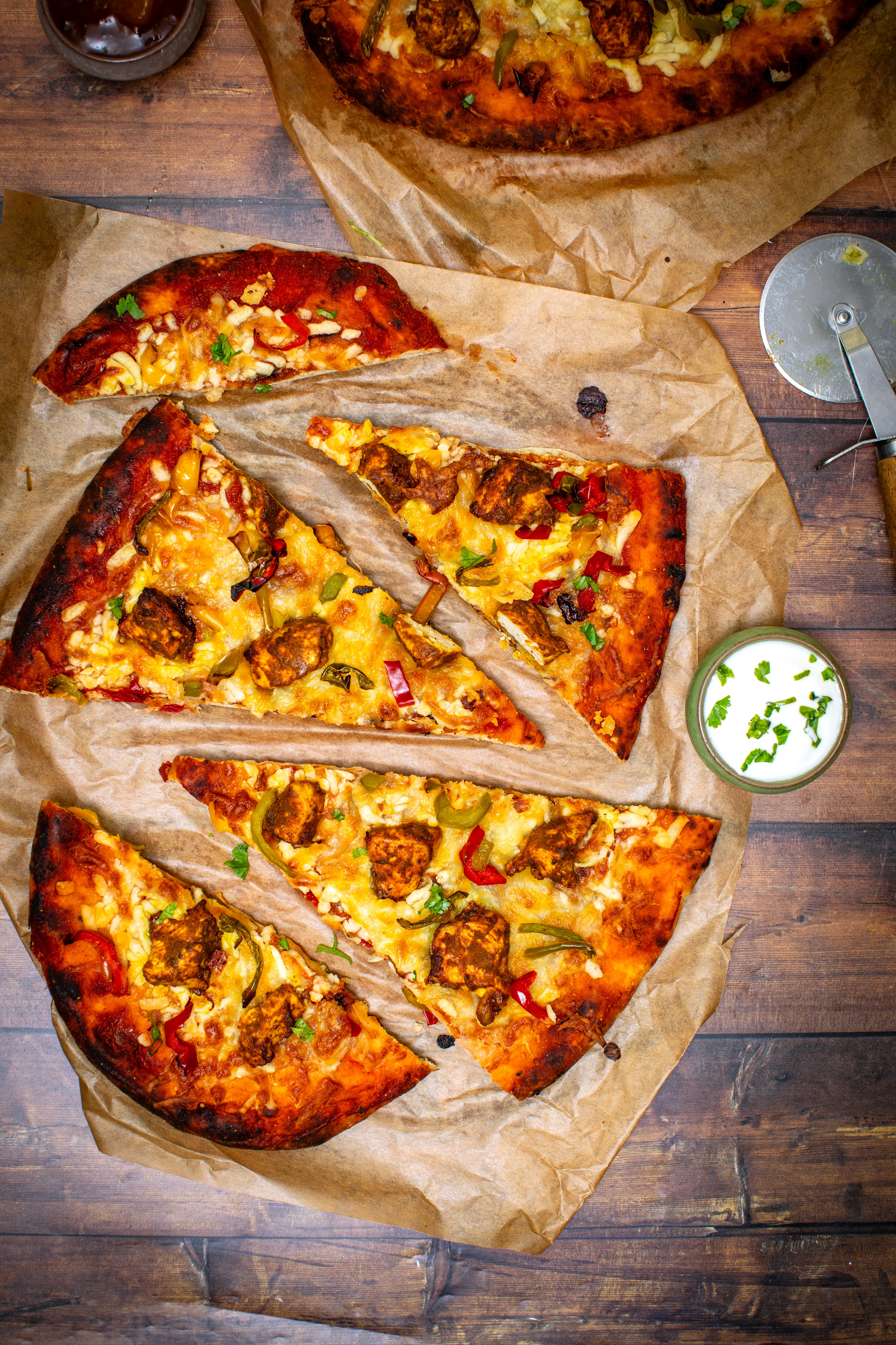 chicken-tikka-naan-pizza