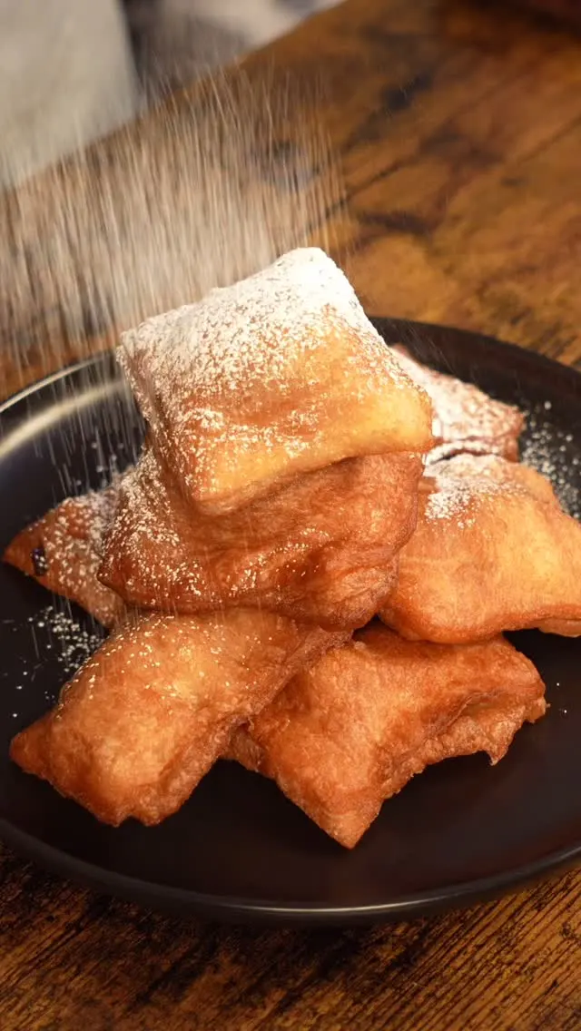 chocolate-stuffed-beignets