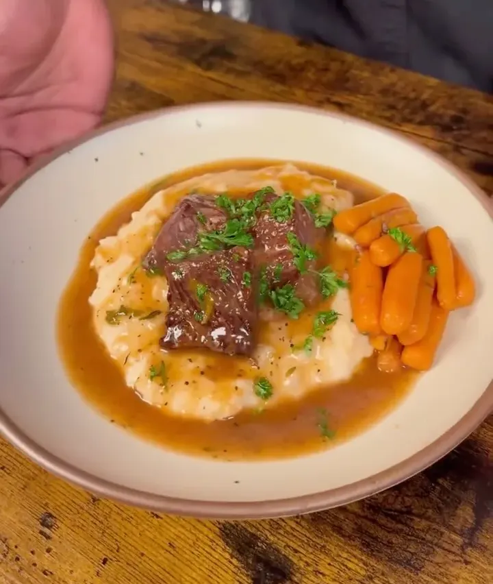 pot-roast-and-mashed-potatoes