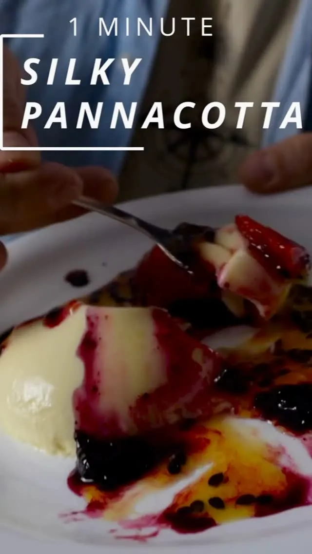 cinnamon-panna-cotta-with-passionfruit-and-blueberry-coulis