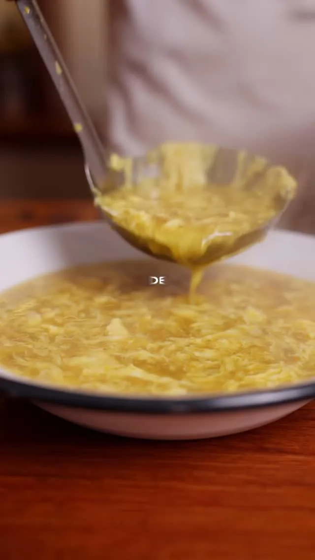 sopa-de-huevo-egg-soup