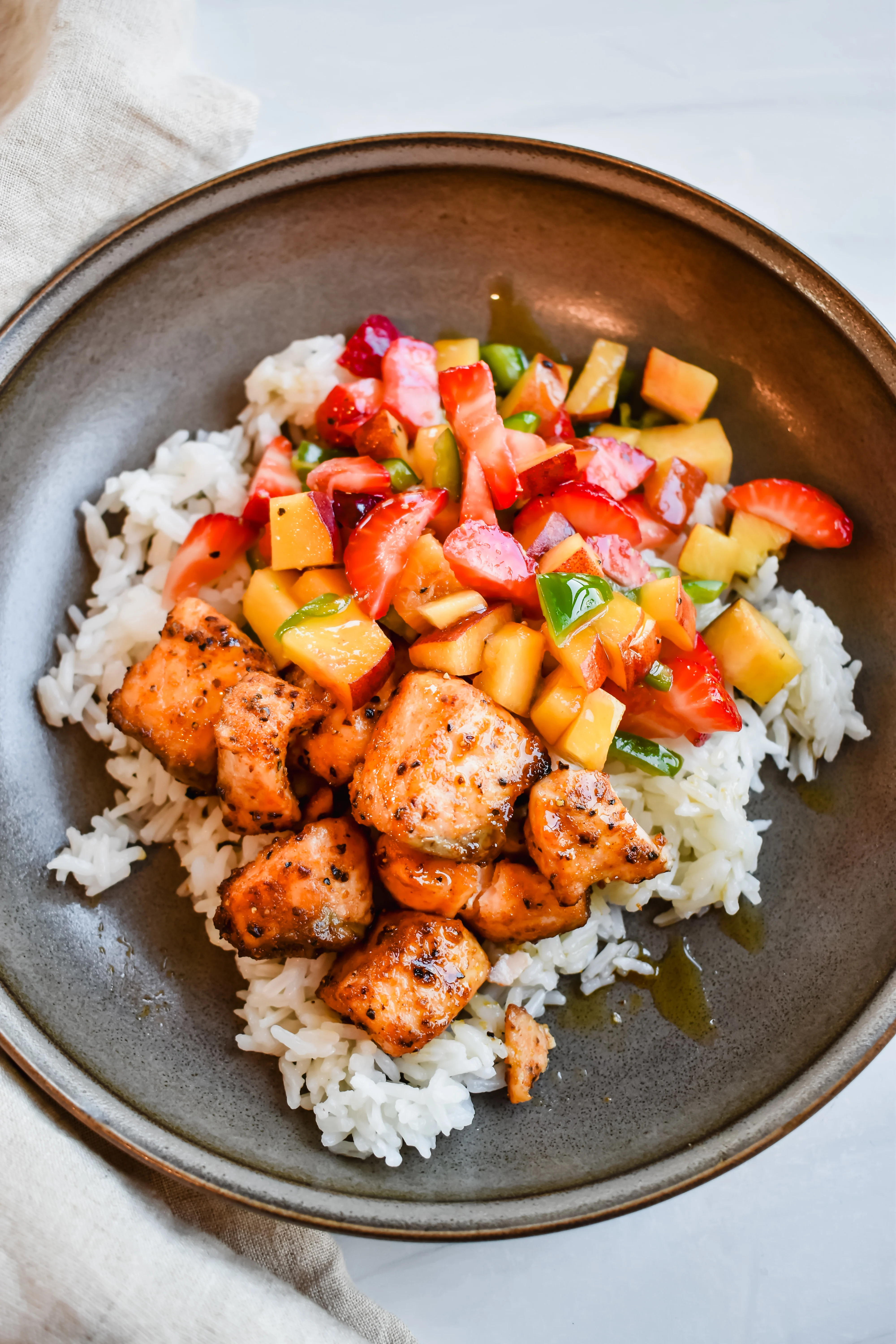air-fryer-salmon-with-strawberry-salsa