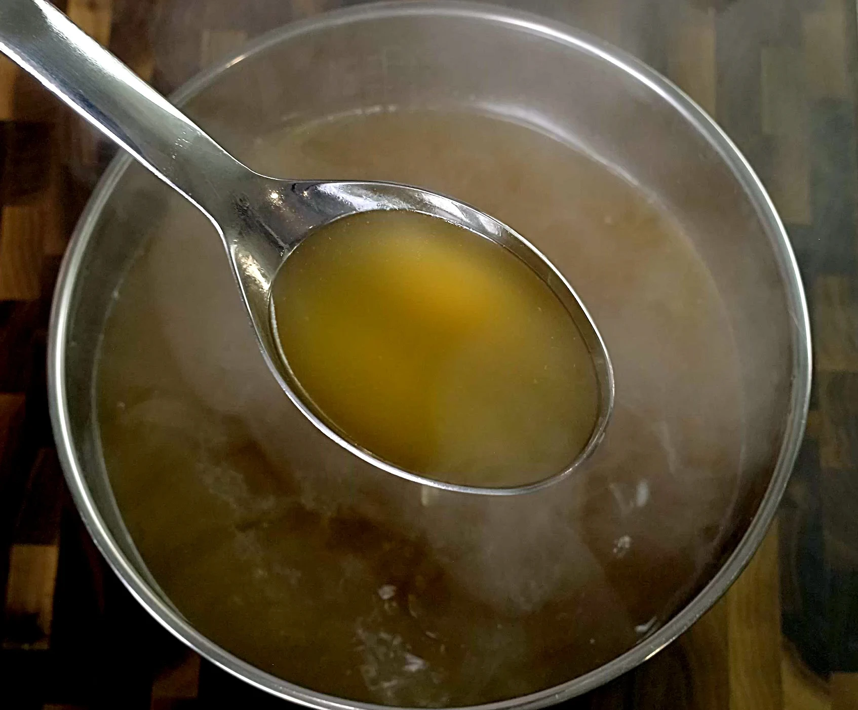 homemade-chicken-stock